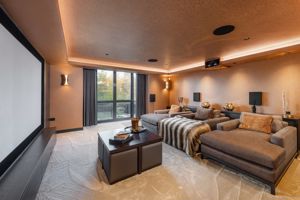 Photo 9- click for photo gallery